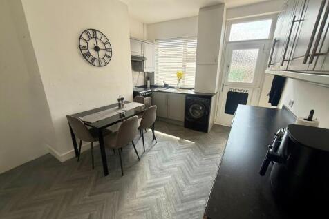 Dixon Street, Featherstone, Pontefract, West Yorkshire, WF7 photo 4