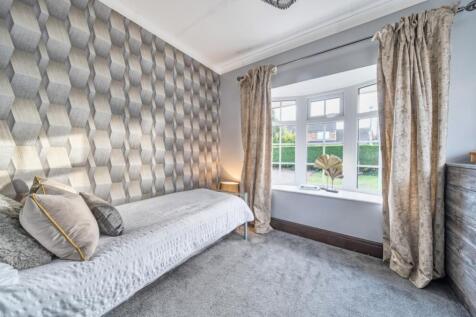 Lrg_1383098-19-691dda4e9fc041