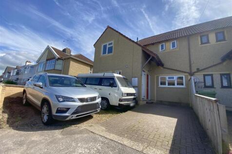 Front shot of property and driveway.jpg