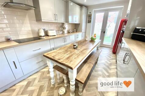 20260218_142635654_iOS7norwayavenue.jpg