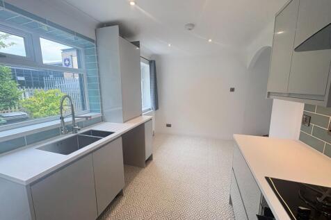 Green Terrace, West Yorkshire, Guiseley, LS20 photo 4