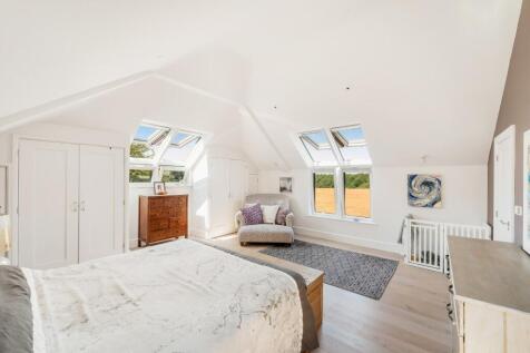 6 bed, 5 bath Detached in Bristol - Photo 23