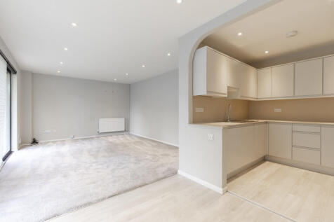 Western Court, Cheltenham GL50 3RH photo 4