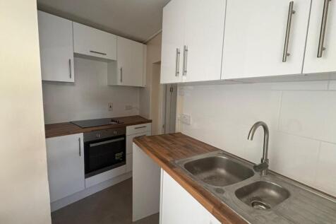 kitchen 2.jpg
