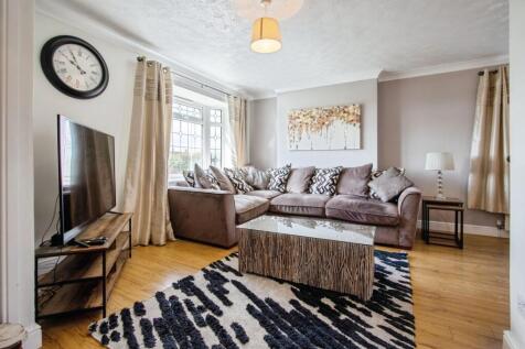 2 bed flat to rent Tunstall Rd, London CR0