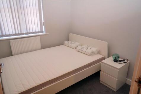 Room 4 (Pic 1)