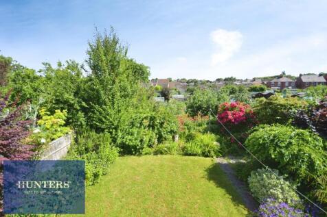 REAR GARDEN 03.jpg