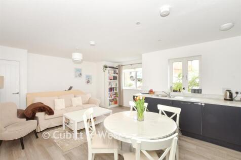 Kitchen/ Living Room