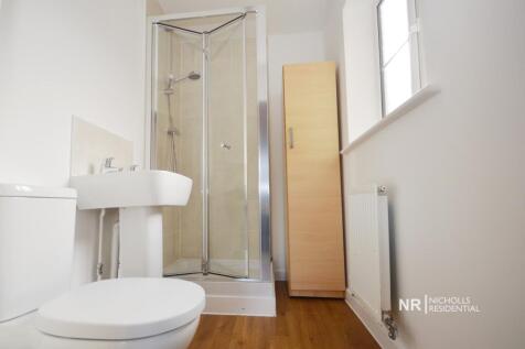 Scott House, Winter Close, Epsom, Surrey. KT17 photo 4