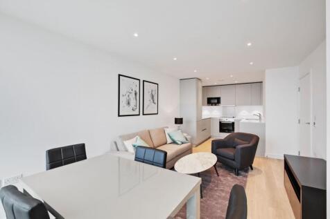 2-bed flat on Pinnacle Apartments, Saffron Central Square , Croydon, CR0, £1,900/mo