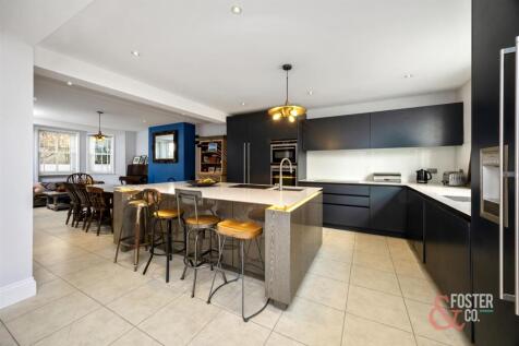 Albany VIllas, 8-017.jpg