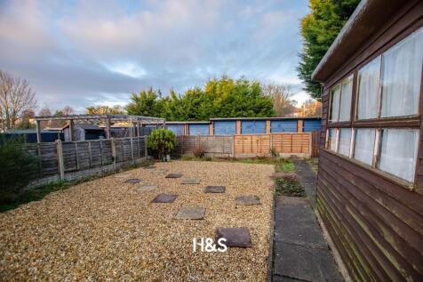 49 sansome road rear garden.jpg