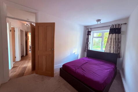 Langham Court, Station Approach, South Ruislip, Ruislip photo 4