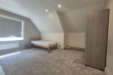 A Beautiful Top Floor, Self-Contained Studio Flat