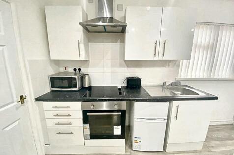 Studio 5, Lythalls Lane, CV6 photo 3