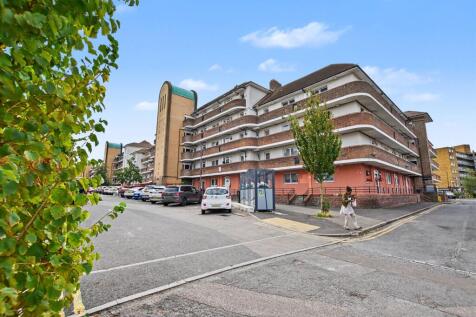 Flat 44 Acworth House, Barnfield Road, Woolwich, London SE18 3TP