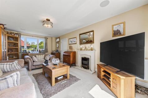 Living Room.jpg