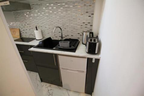 Kitchen..jpg