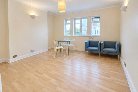 Warwick Lodge, London, NW2 photo 3