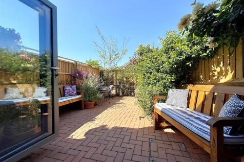 garden 2.jpg