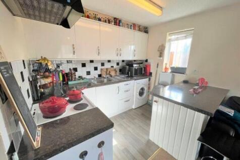 Colbourne Street, Swindon, SN1 2HB photo 4