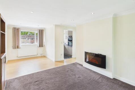 Living/Dining Area