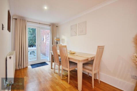 Primula Way, Springfield, Chelmsford, Essex photo 5