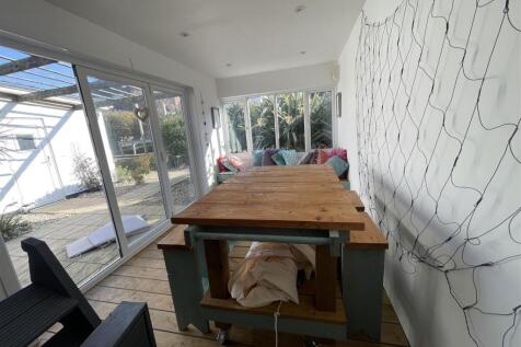 Kelan garden room 2.JPG