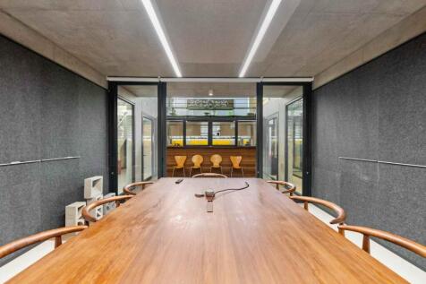 Commercial - Boardroom 