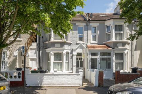 Whitney Road, E10