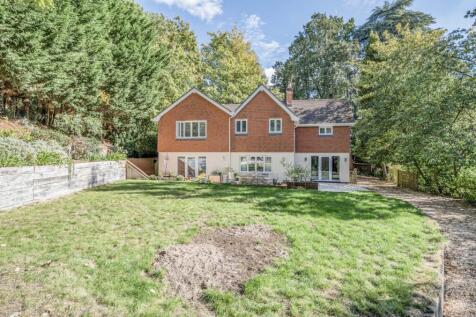 1358443-4-68dbebb...