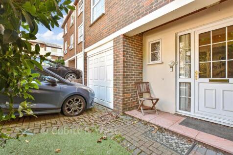 Driveway/Parking