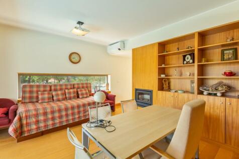 Magnificent 5-Suite Villa in Tróia, with Pool