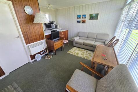 Lounge/Kitchen