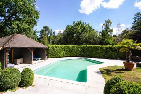 Pool &amp; Terrace