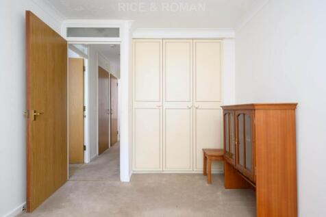 Wordsworth Drive, Cheam photo 3