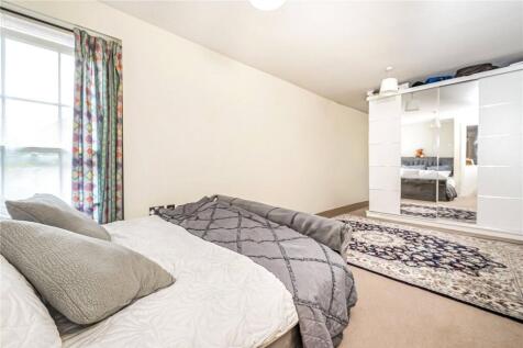 Pulteney Close, Old Isleworth photo 4