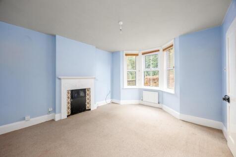2_Roselea_Pilmer_Road_Crowborough_TN6 2UE_RootsPro
