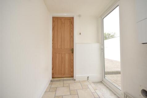 Hall/Utility