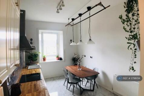 Kitchen &amp; Dining Area