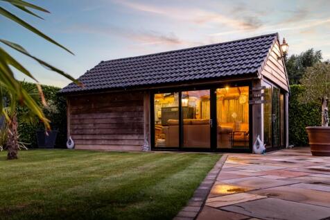 Rose Lodge (Fishtoft) Twilight-8