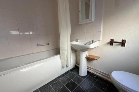 Bathroom.jpg