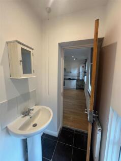 Toilet.jpg