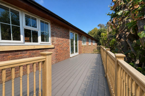 Lymehurs exterior 1.png