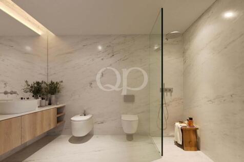Main bathroom