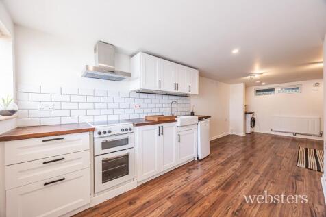 Lounge / Kitchen