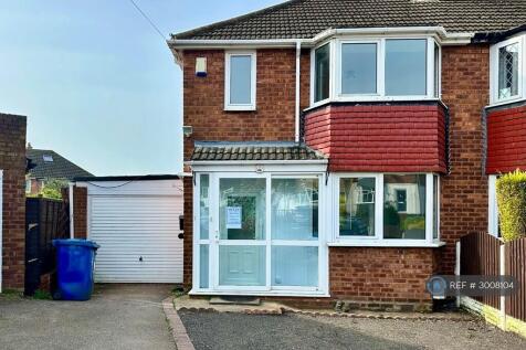 Front Of House - Double Driveway