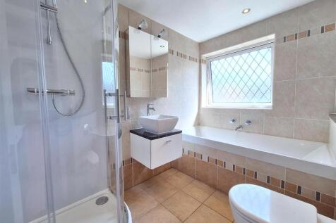 Lowfield Road photo 4