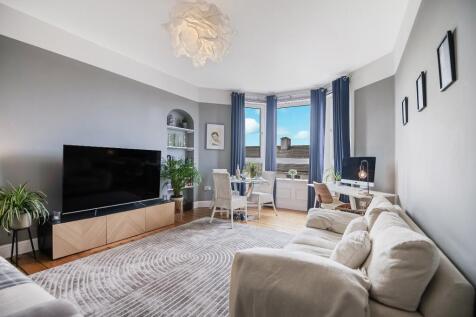 Living/ Dining area
