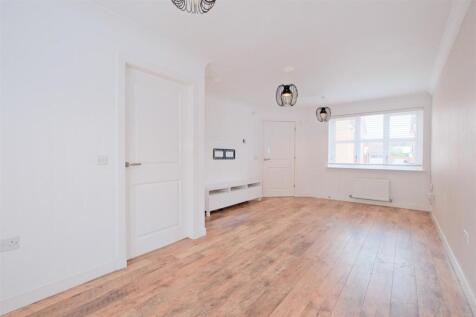 Living Room / Dining